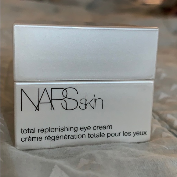 nars eye cream